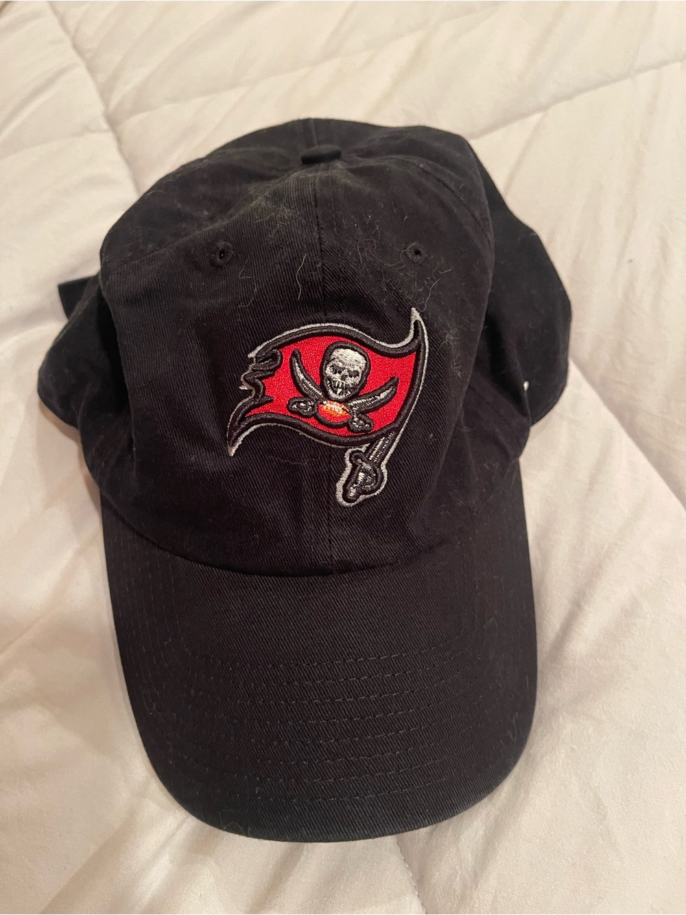 Black Embroidered Buccaneers Flag Baseball Cap